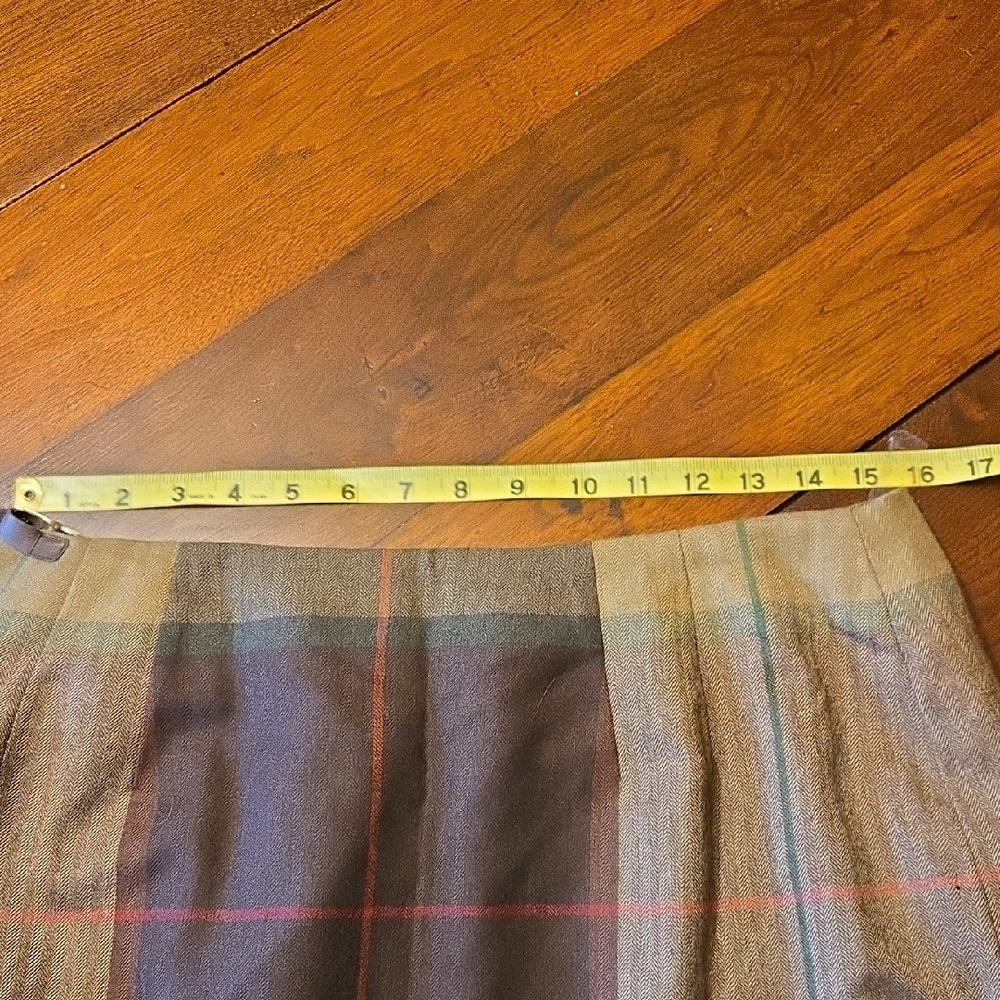 Talbots Large Green and Brown Plaid Skirt - Picture 7 of 9